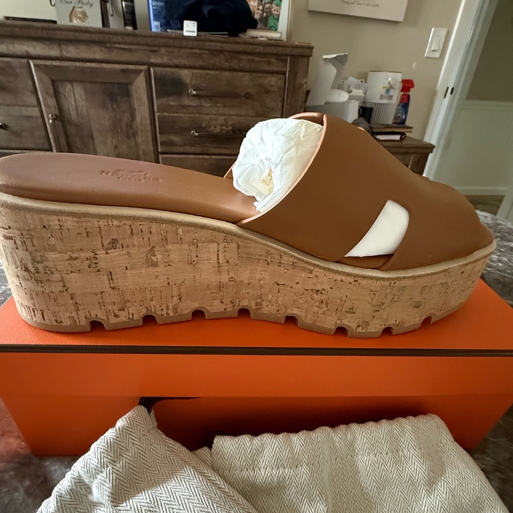 Hermès Eze 30 Natural Sandals - Picture 7 of 12